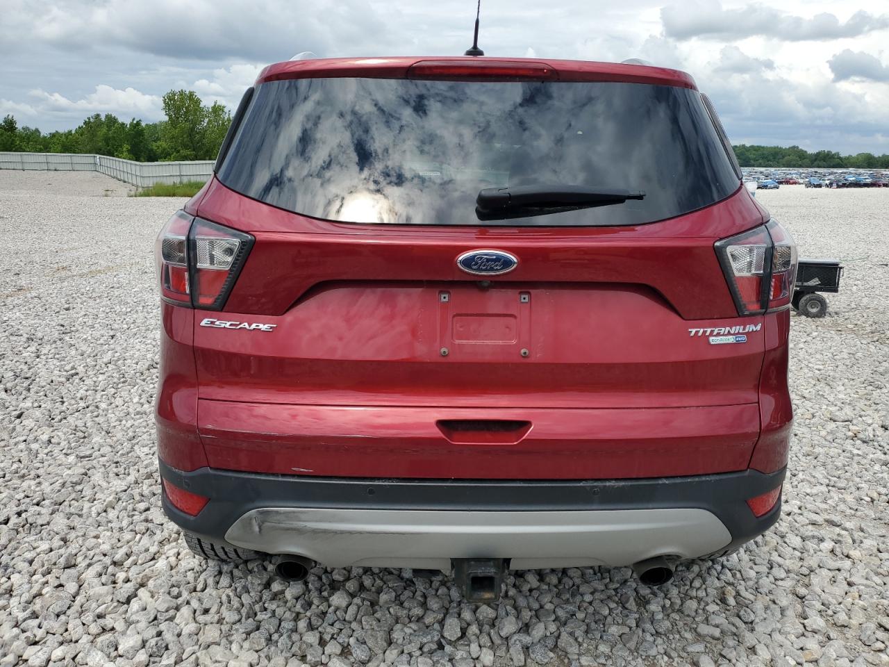 1FMCU9J96HUB44154 2017 Ford Escape Titanium