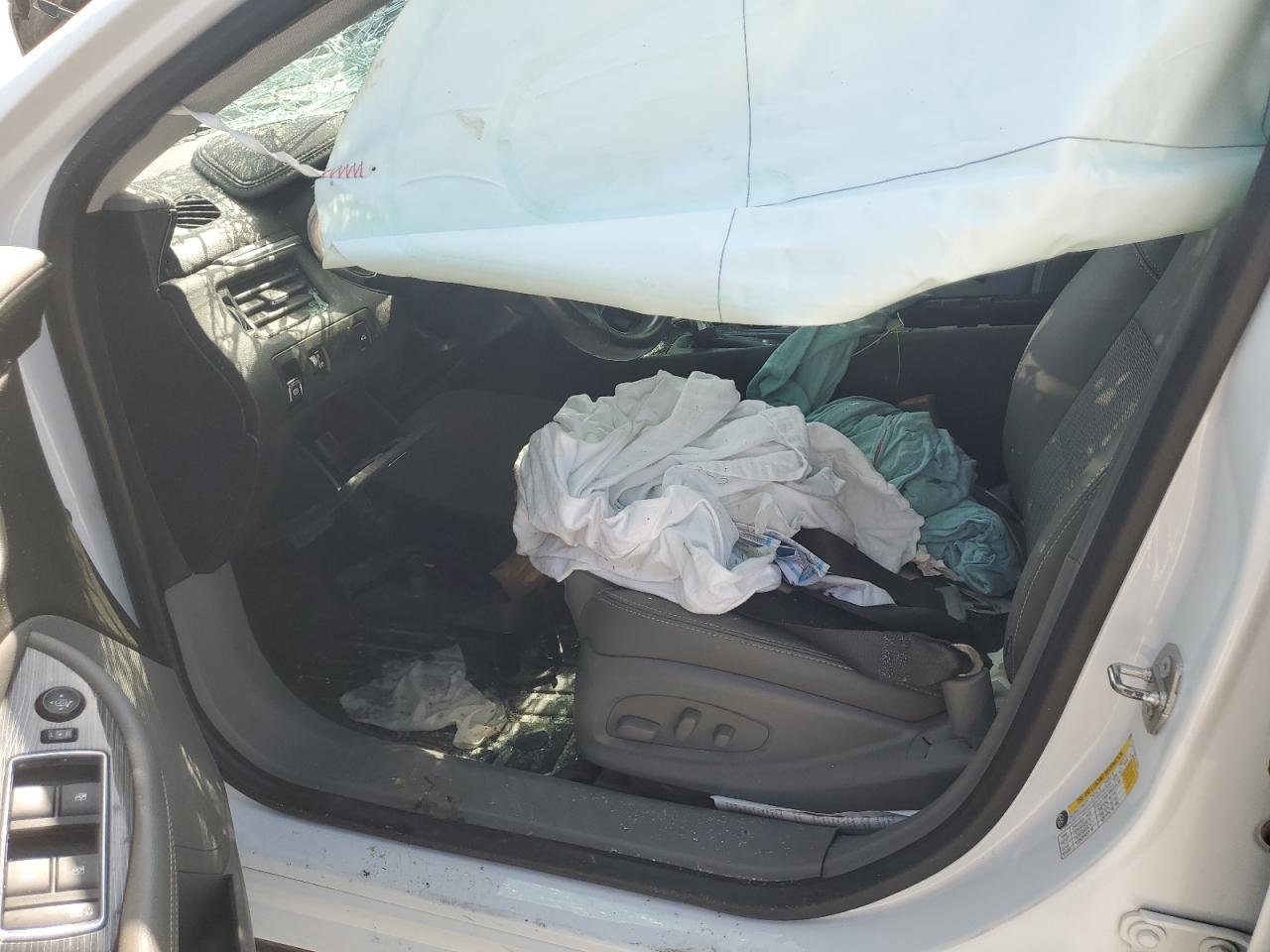 1G11Z5S34KU108267 2019 Chevrolet Impala Lt