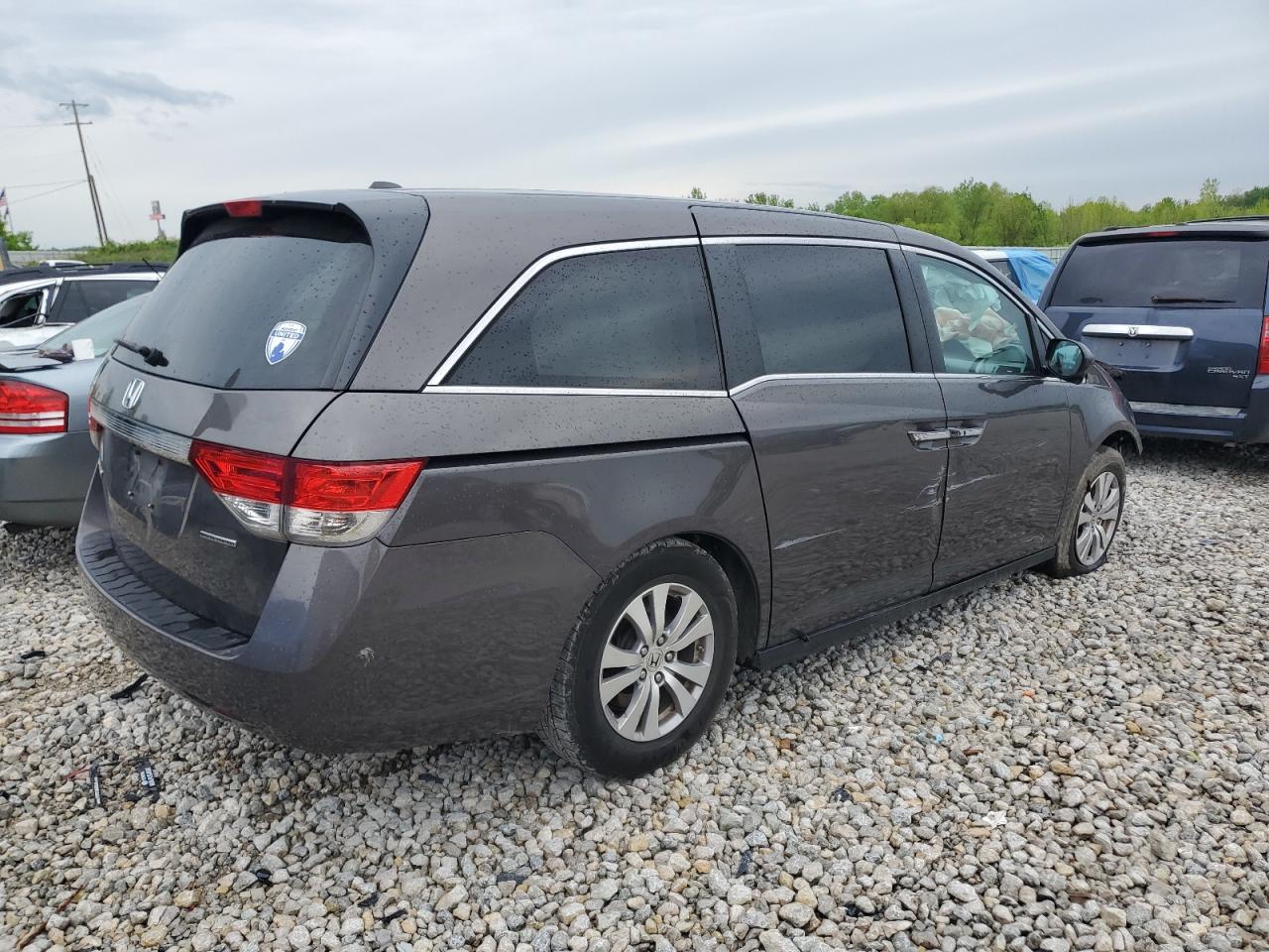 5FNRL5H32GB114751 2016 Honda Odyssey Se