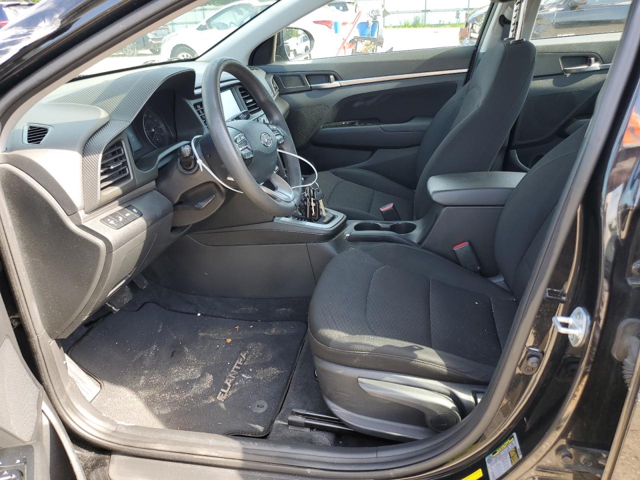 5NPD84LF8KH475581 2019 Hyundai Elantra Sel