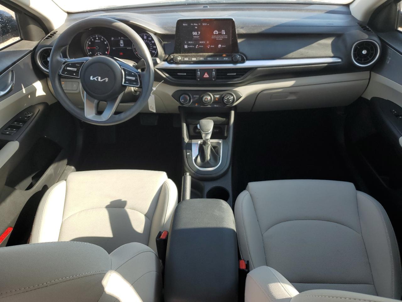 3KPF24AD1NE416585 2022 Kia Forte Fe