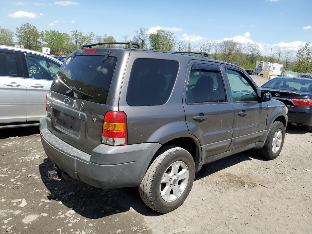 1FMYU93175KB32874 2005 Ford Escape Xlt