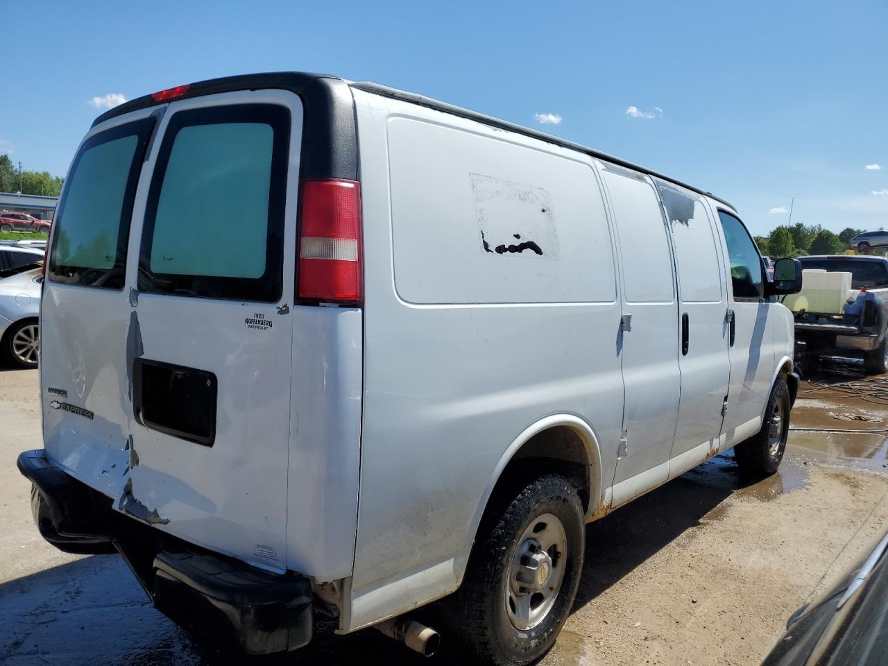 1GCZGFDAXA1126032 2010 Chevrolet Express G2500