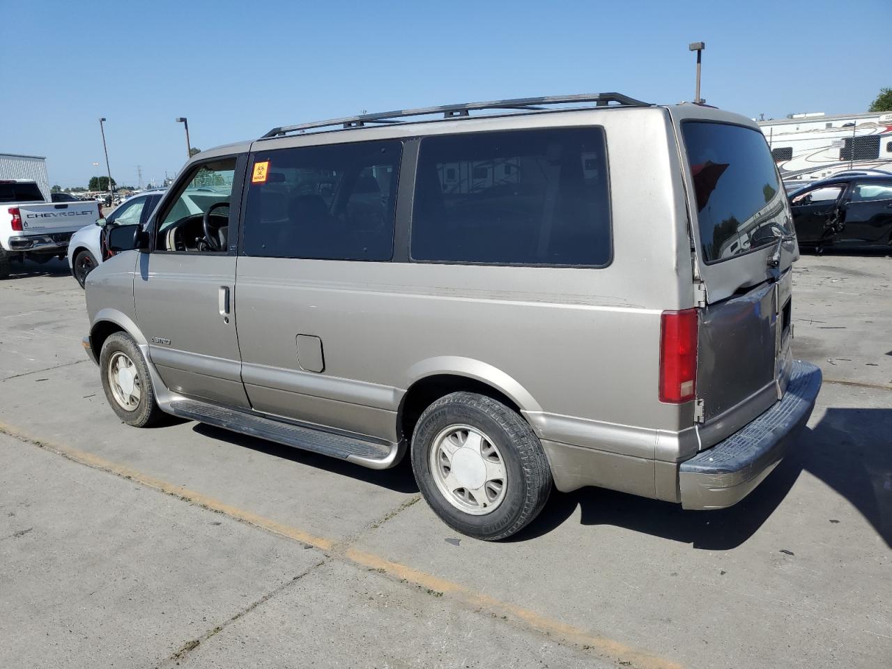 1GNDM19WX1B104057 2001 Chevrolet Astro