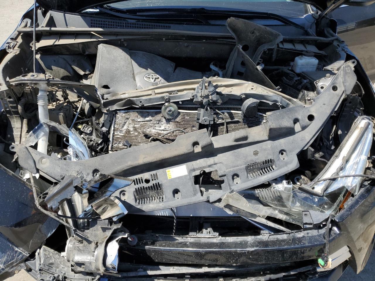 5TDZZRFH0KS362375 2019 Toyota Highlander Le