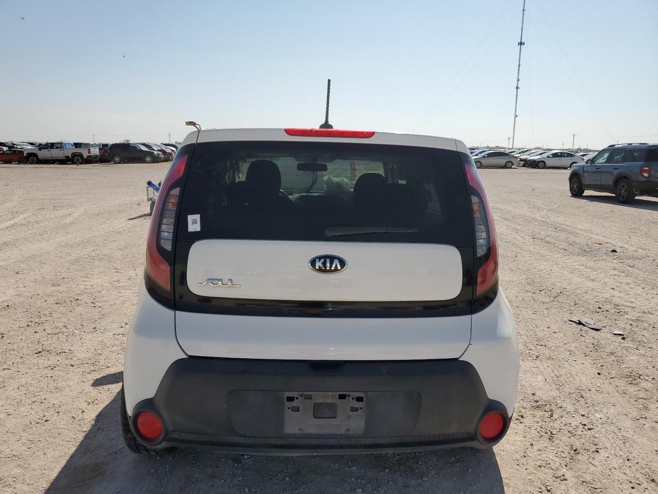 KNDJN2A20G7845885 2016 Kia Soul