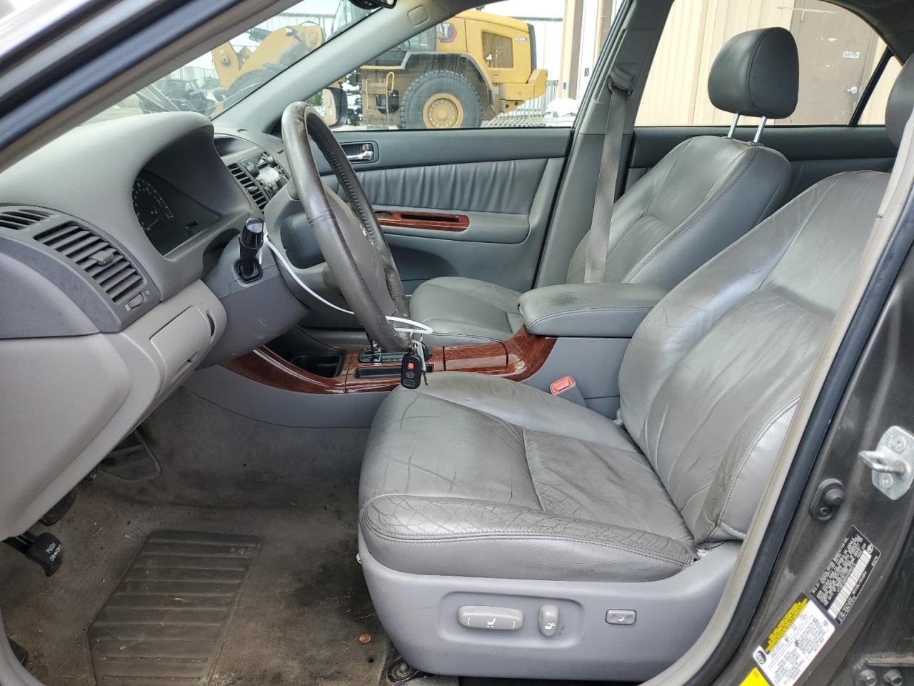 4T1BF30K54U588272 2004 Toyota Camry Le