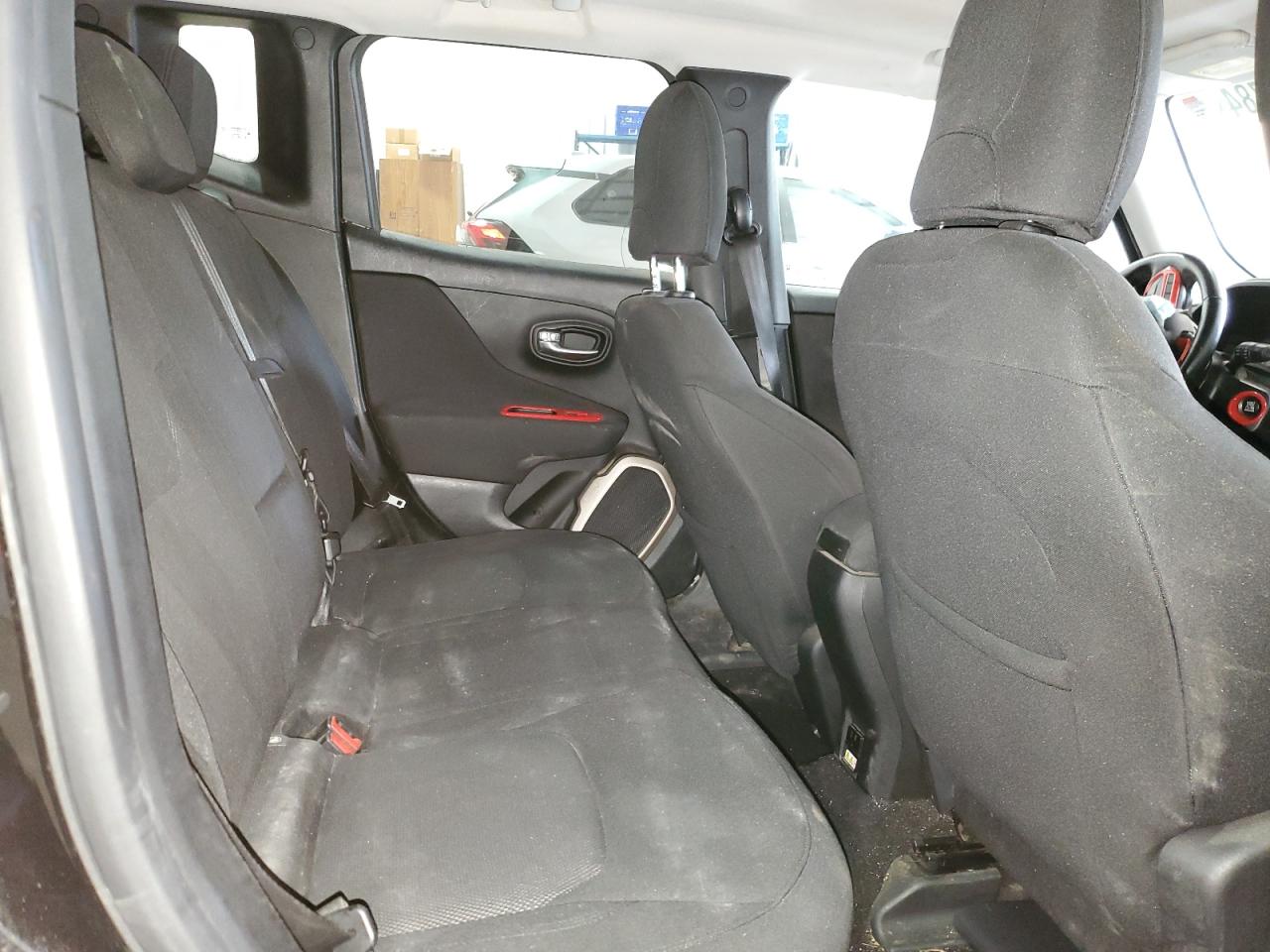 ZACCJABT8FPB91242 2015 Jeep Renegade Latitude