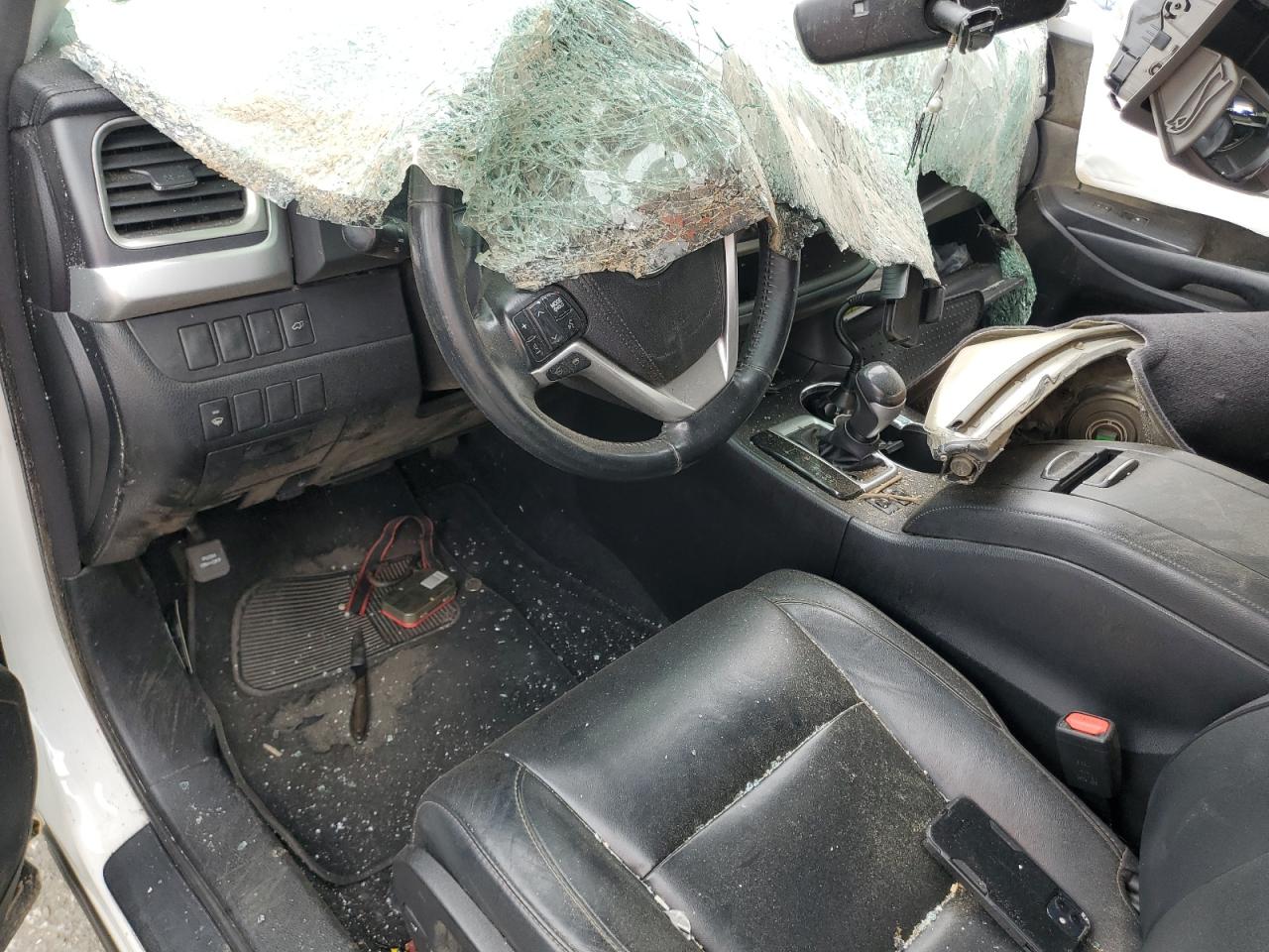 5TDKKRFH2FS090553 2015 Toyota Highlander Xle