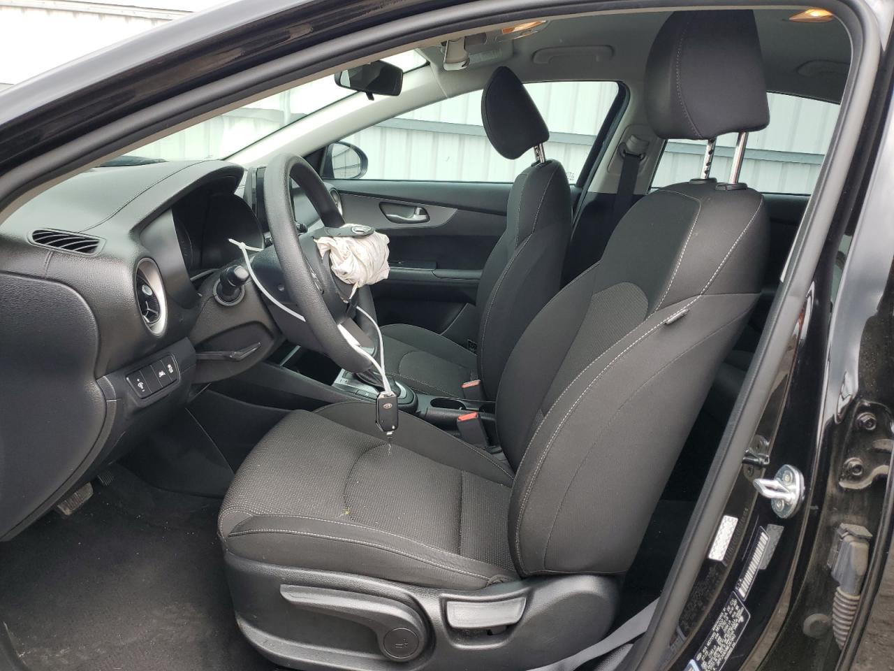 3KPF24AD9ME267843 2021 Kia Forte Fe