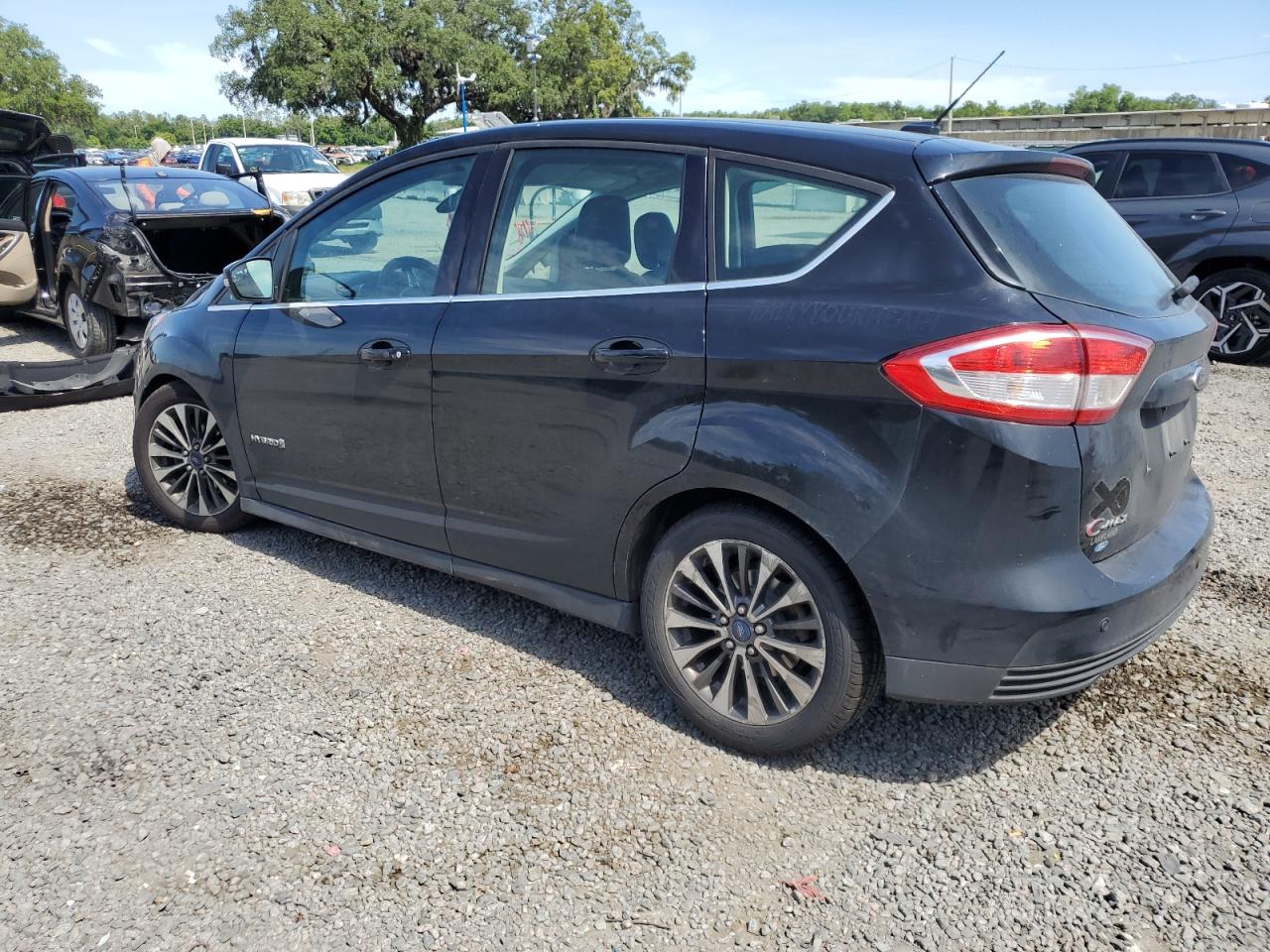 1FADP5DUXJL103505 2018 Ford C-Max Titanium