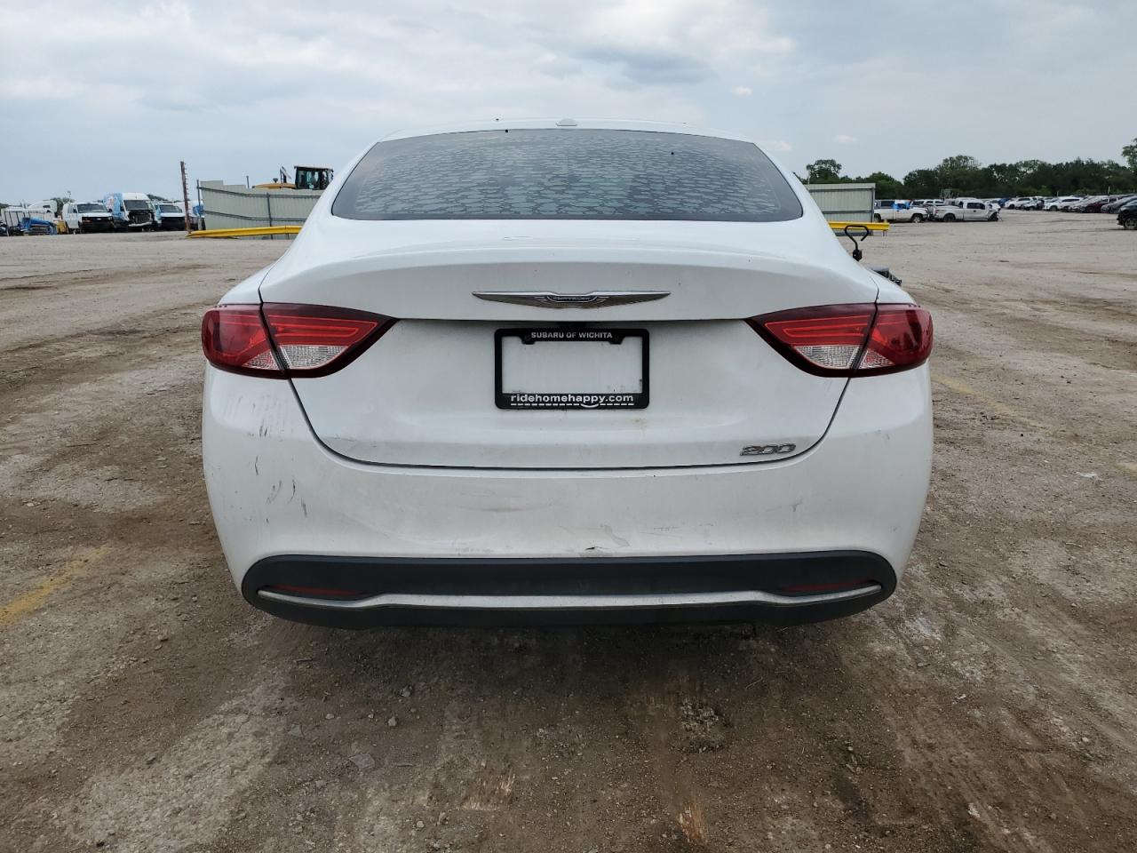 1C3CCCAB6GN164702 2016 Chrysler 200 Limited