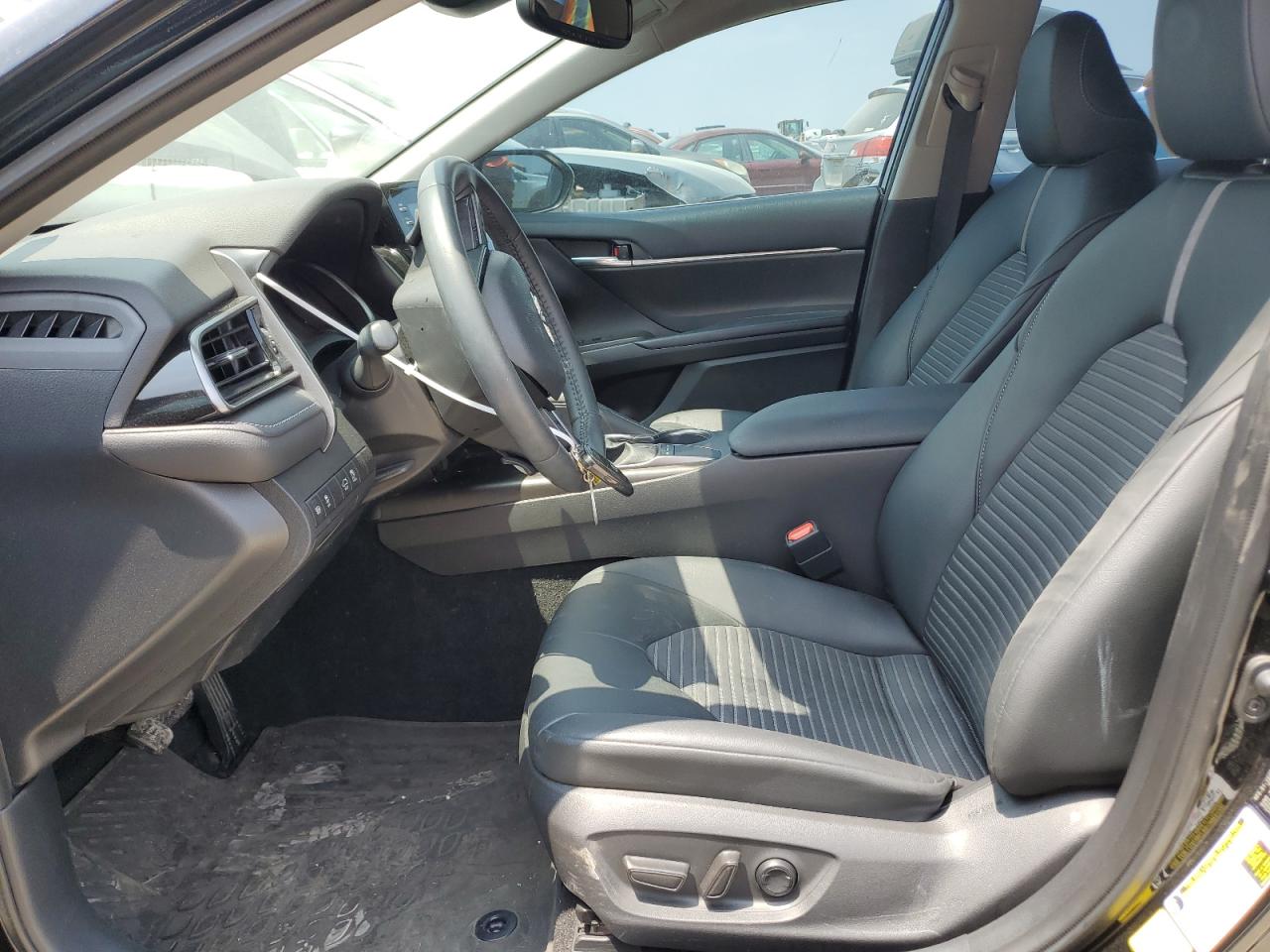 4T1T11AK7NU687585 2022 Toyota Camry Se