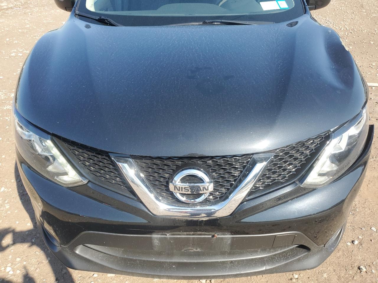 JN1BJ1CR2JW207836 2018 Nissan Rogue Sport S