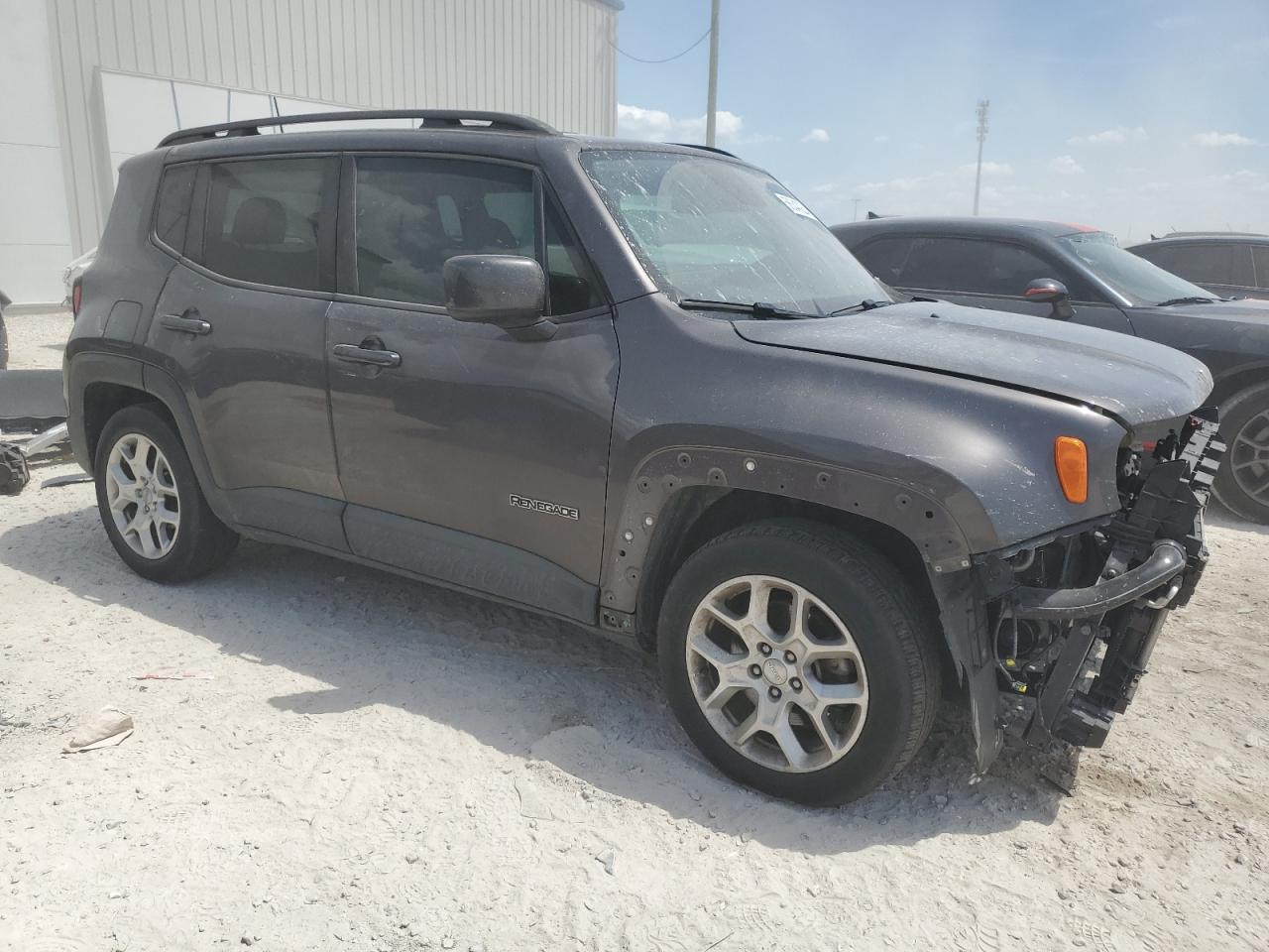 ZACCJABB6JPH08618 2018 Jeep Renegade Latitude