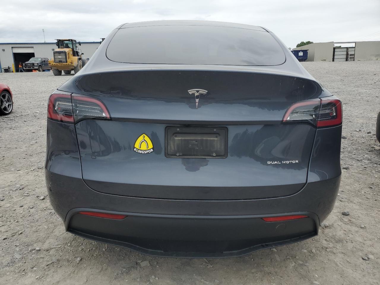 7SAYGDEE9PF928611 2023 Tesla Model Y