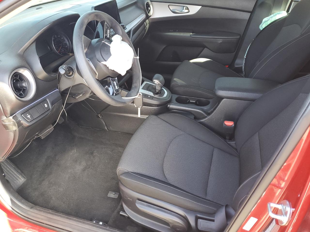 3KPF24AD9NE446031 2022 Kia Forte Fe