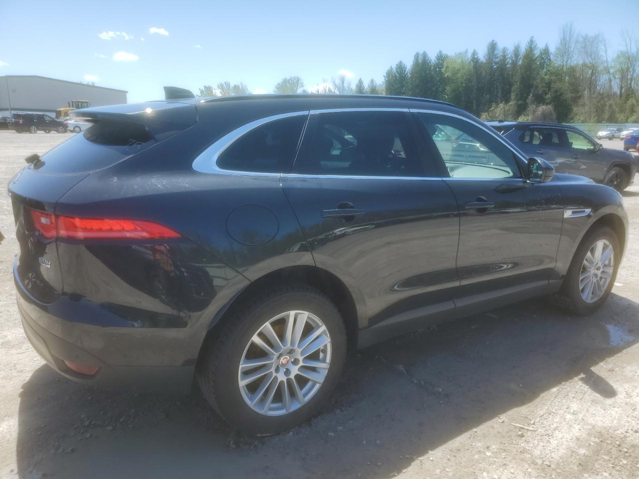 2017 Jaguar F-Pace Prestige vin: SADCK2BN8HA094733