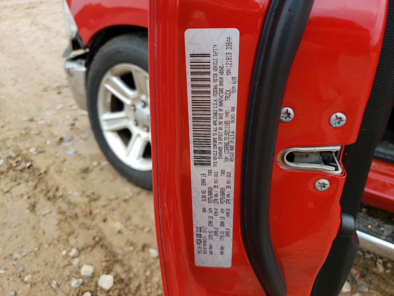 1C6RR6LT2JS211185 2018 Ram 1500 Slt