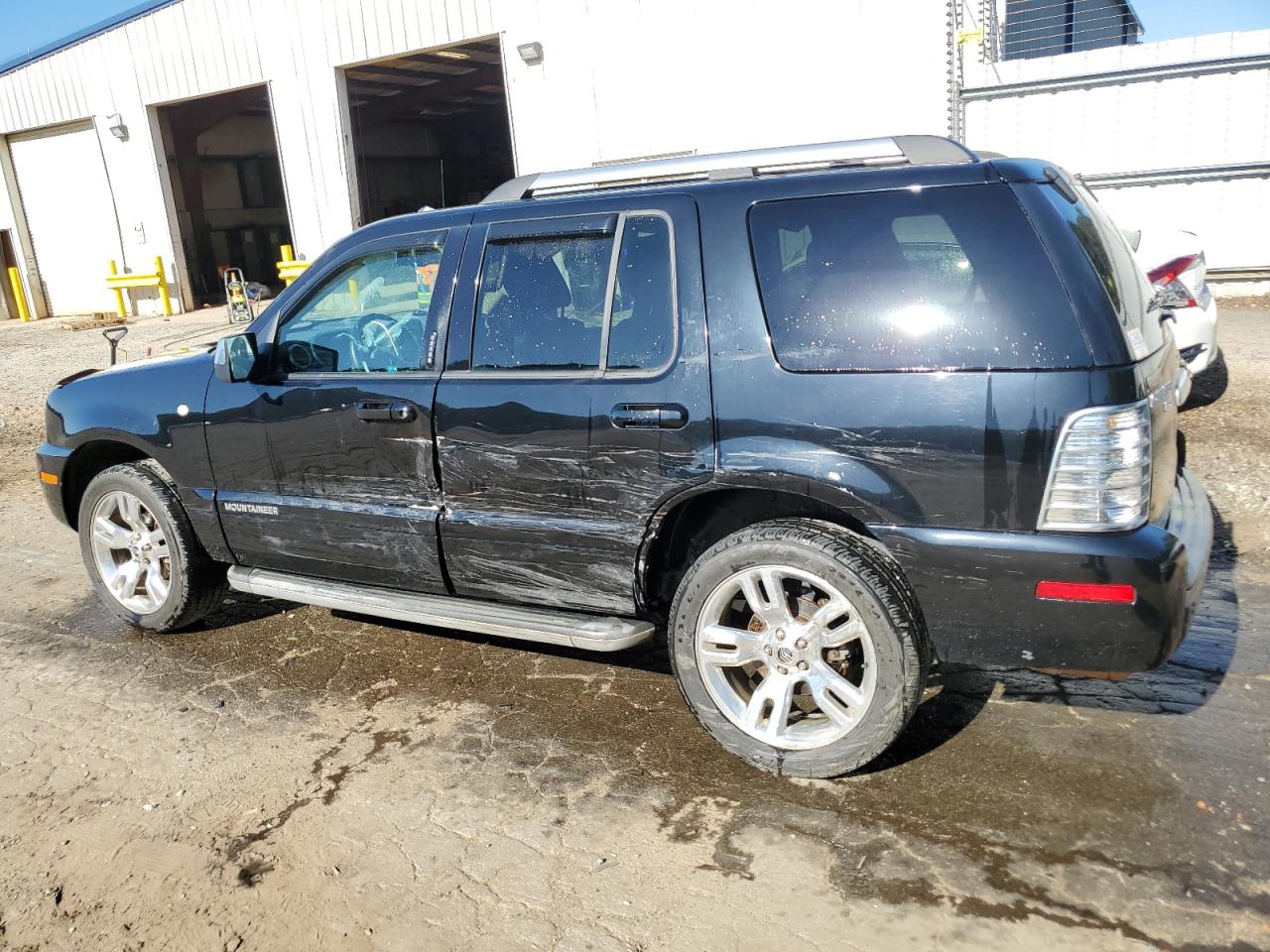 4M2EN3JE1AUJ07372 2010 Mercury Mountaineer Premier