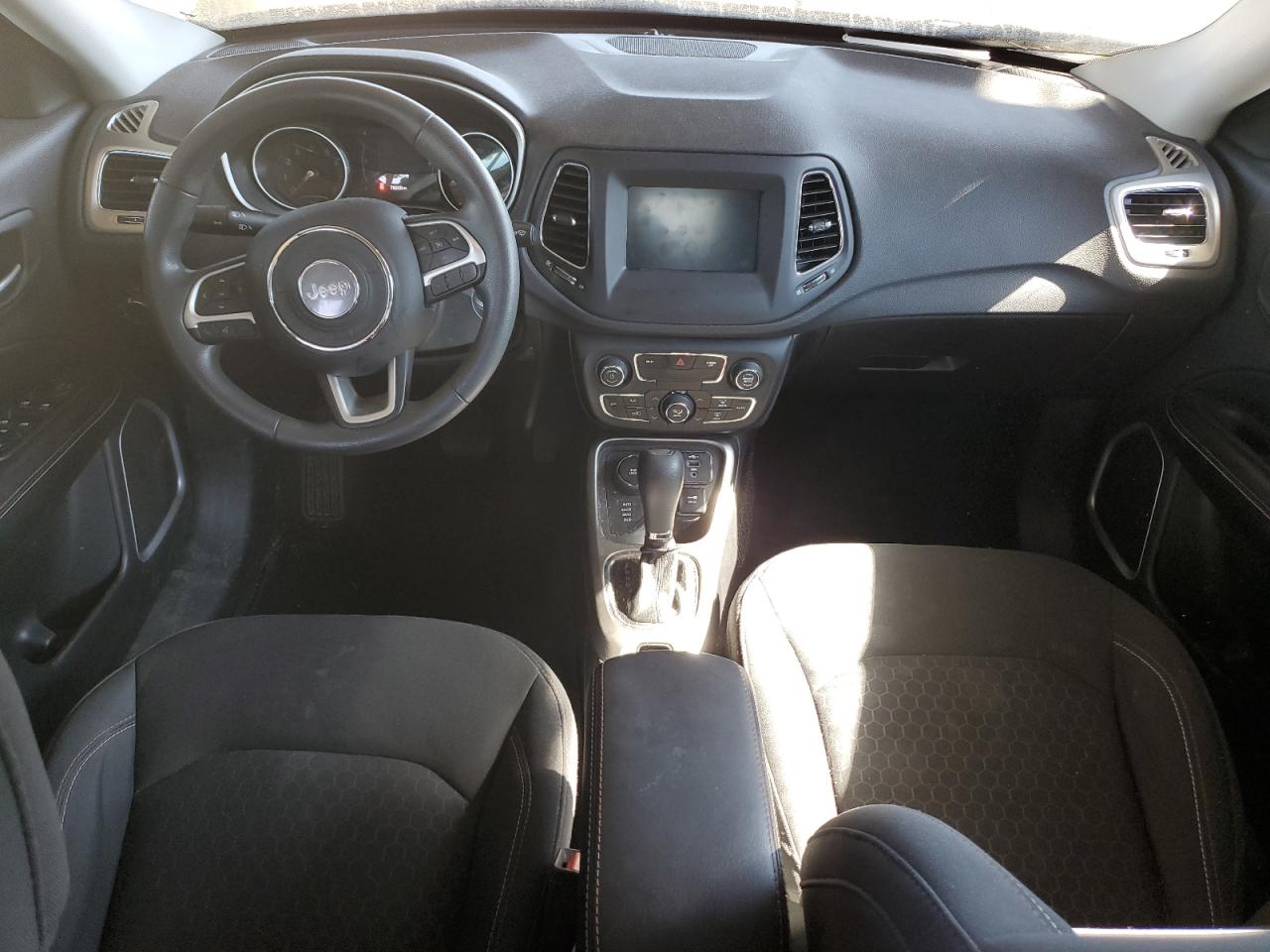 3C4NJDAB5KT735623 2019 Jeep Compass Sport