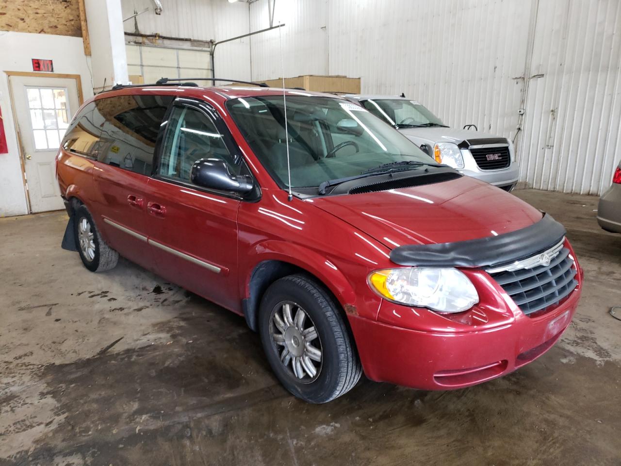 2C4GP54L85R524196 2005 Chrysler Town & Country Touring