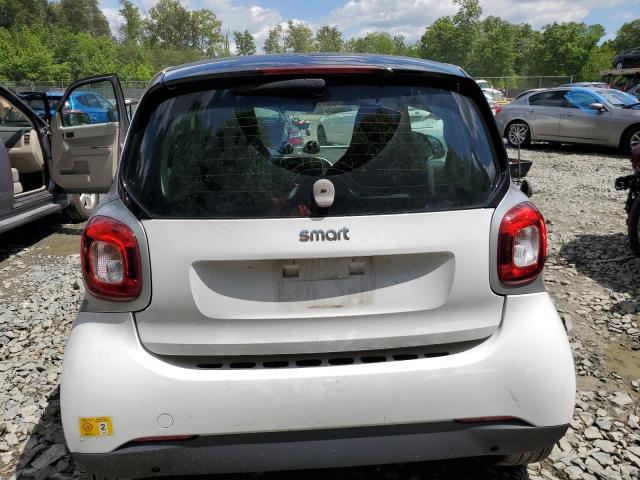 VIN WMEFJ5DA8GK044884 2016 Smart Fortwo no.6