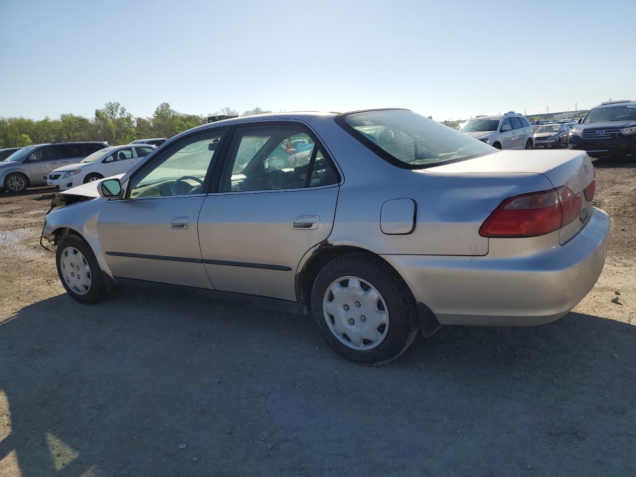 1HGCG5645XA088064 1999 Honda Accord Lx