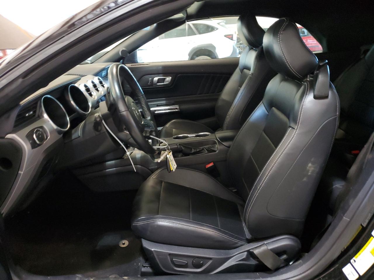 1FATP8UH1M5105524 2021 Ford Mustang