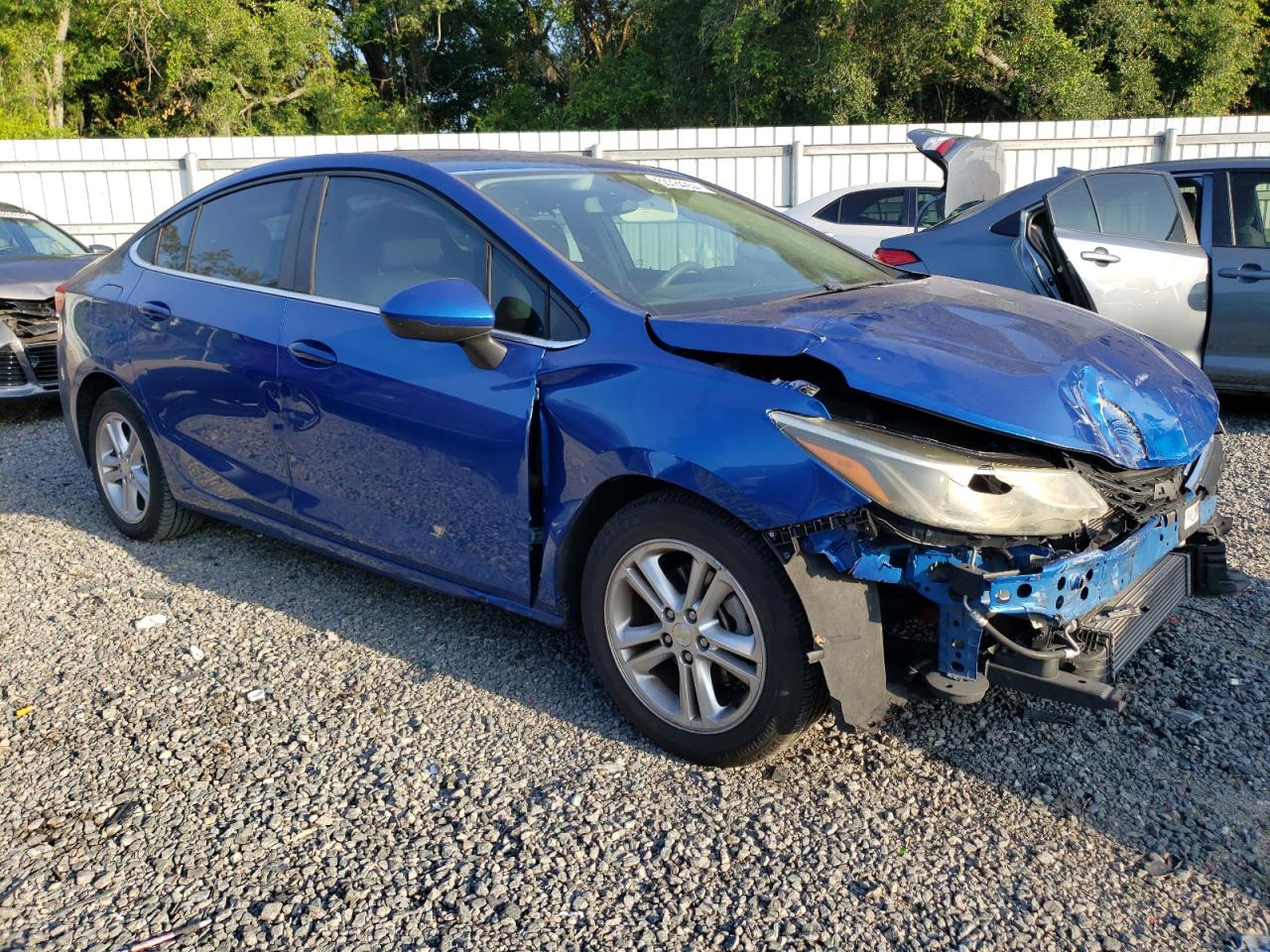 1G1BE5SM0H7111781 2017 Chevrolet Cruze Lt