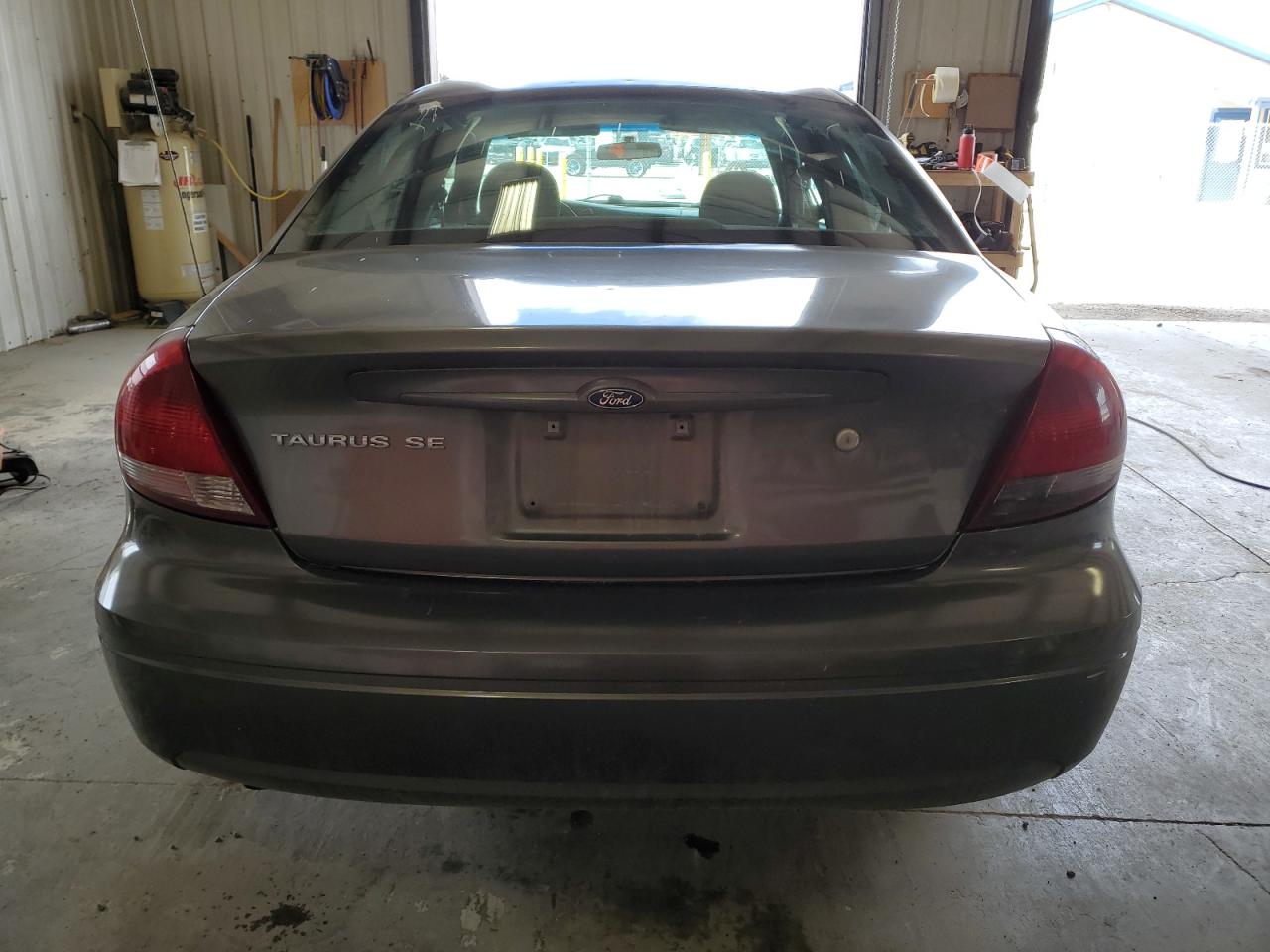 1FAFP53U45A108355 2005 Ford Taurus Se