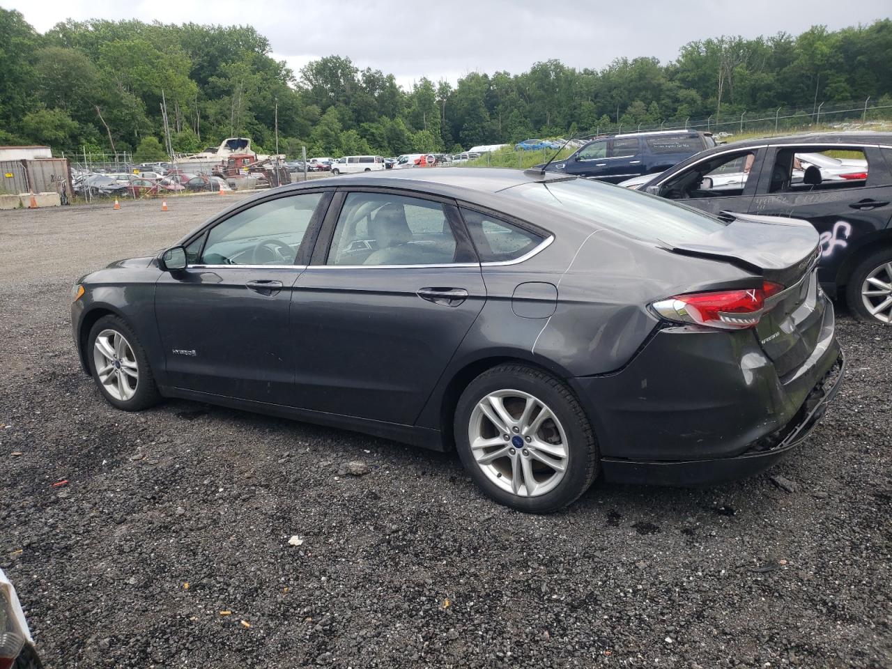 2018 Ford Fusion S Hybrid vin: 3FA6P0UU2JR142327