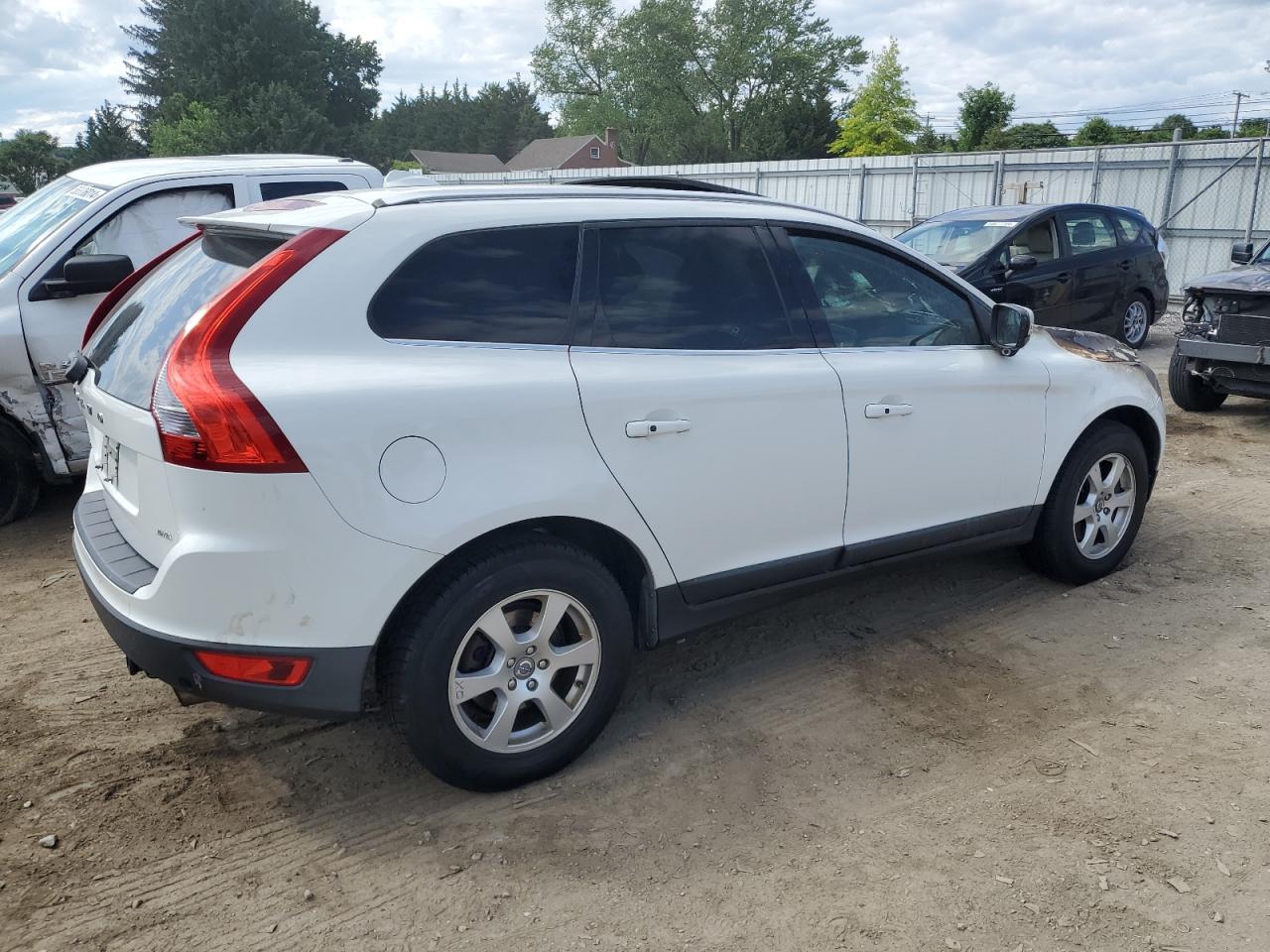 YV4940DZ3B2140388 2011 Volvo Xc60 3.2