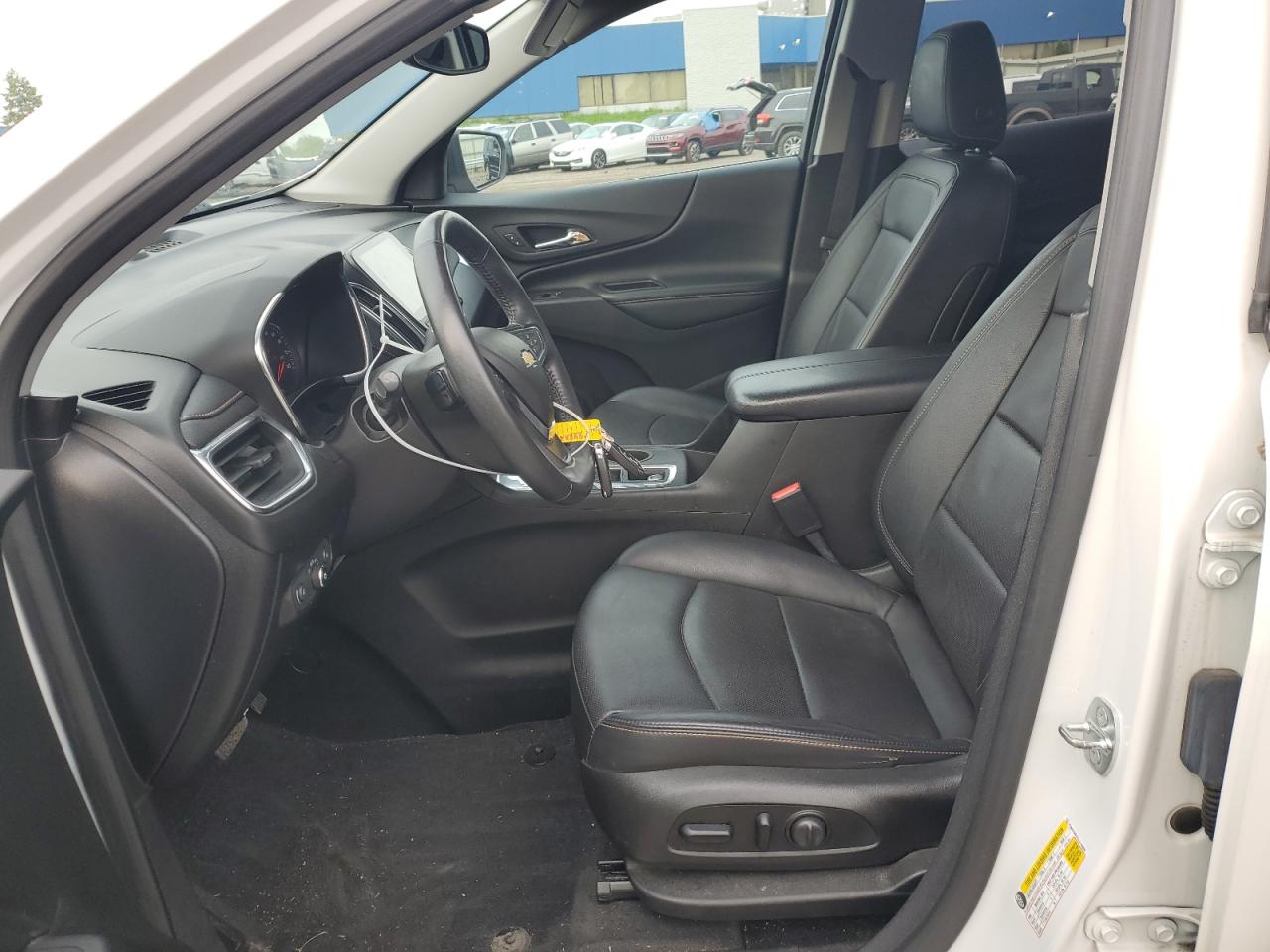 2GNAXMEV4J6110996 2018 Chevrolet Equinox Premier