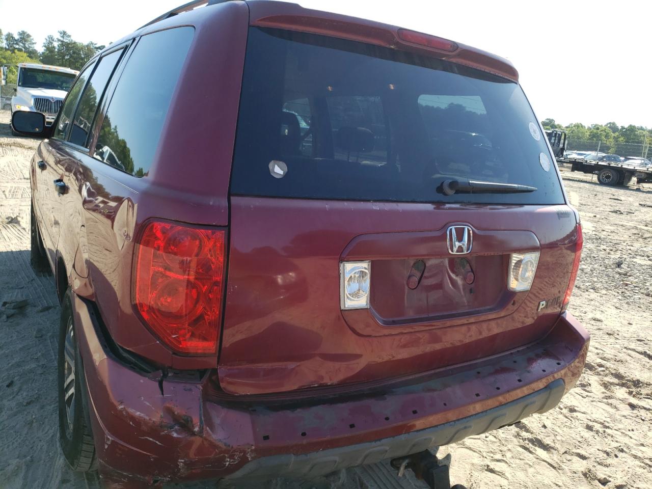 2HKYF18484H557990 2004 Honda Pilot Ex