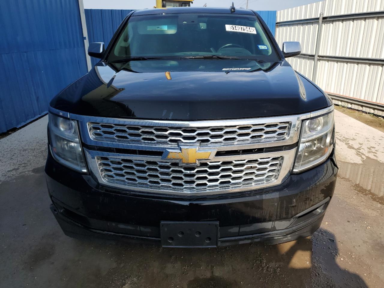 2016 Chevrolet Suburban C1500 Lt vin: 1GNSCHKC9GR223480