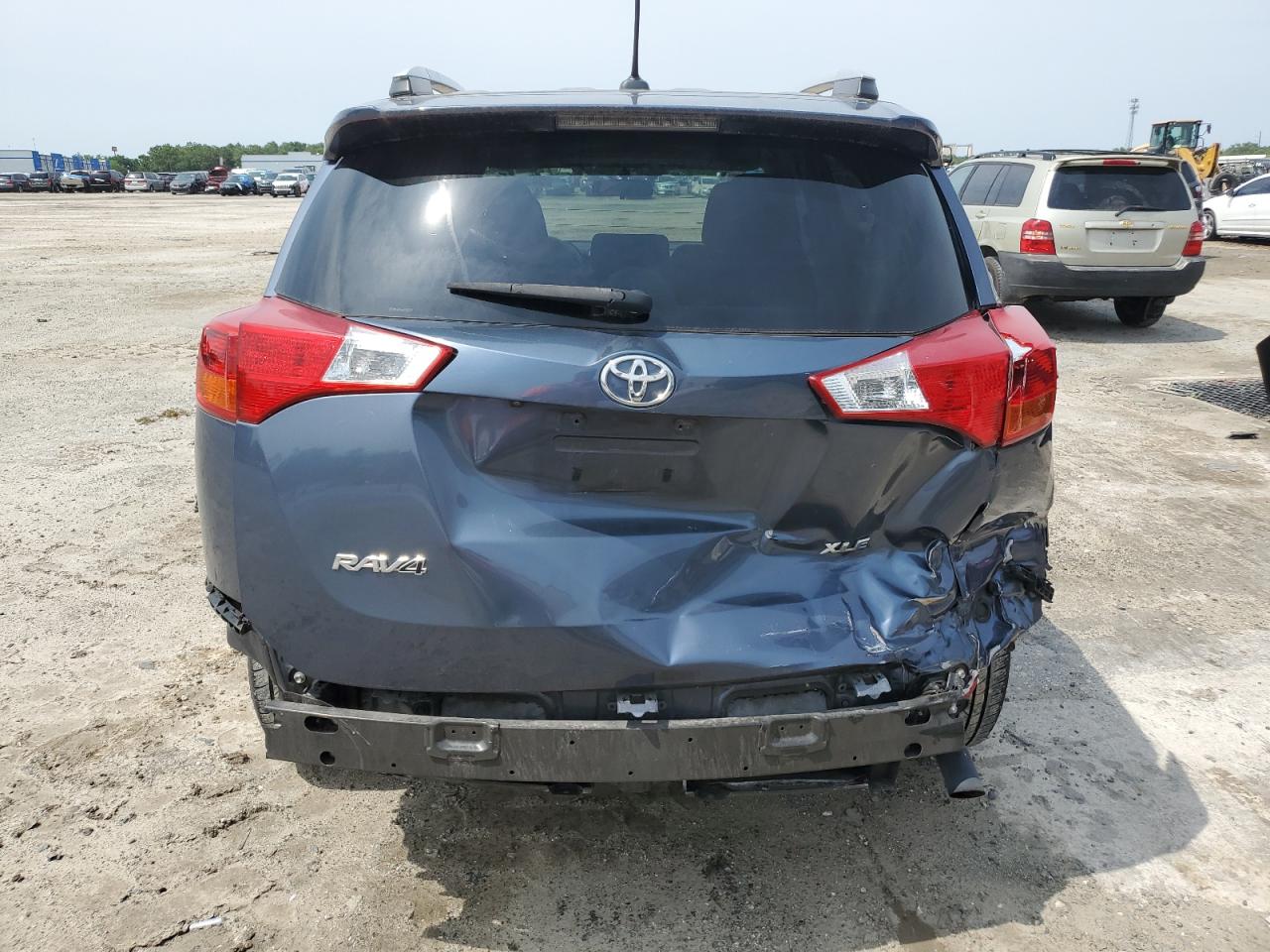 2T3WFREV6EW100317 2014 Toyota Rav4 Xle