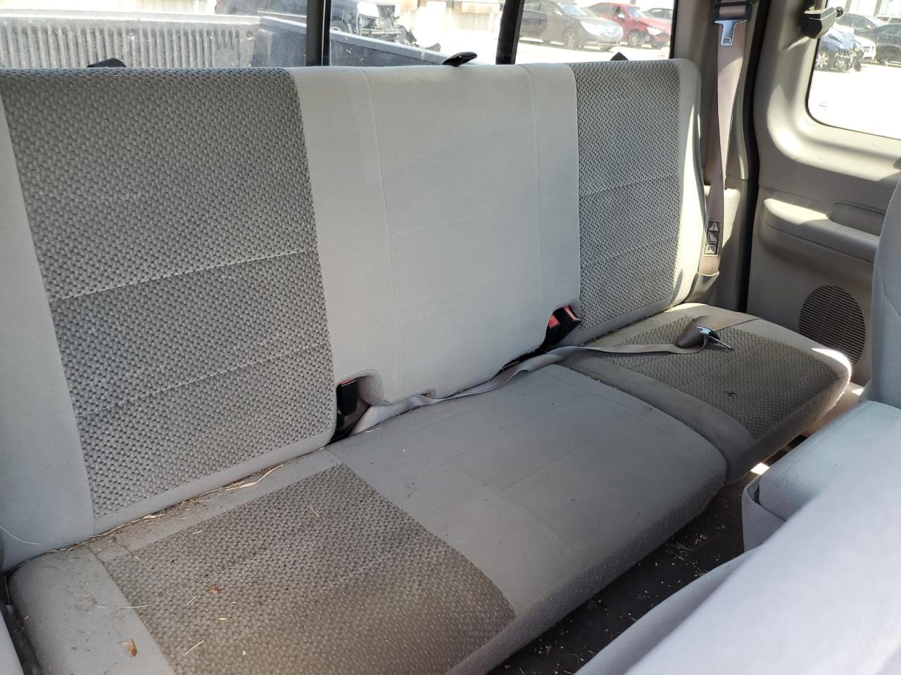 1FTRX18L72NC06378 2002 Ford F150