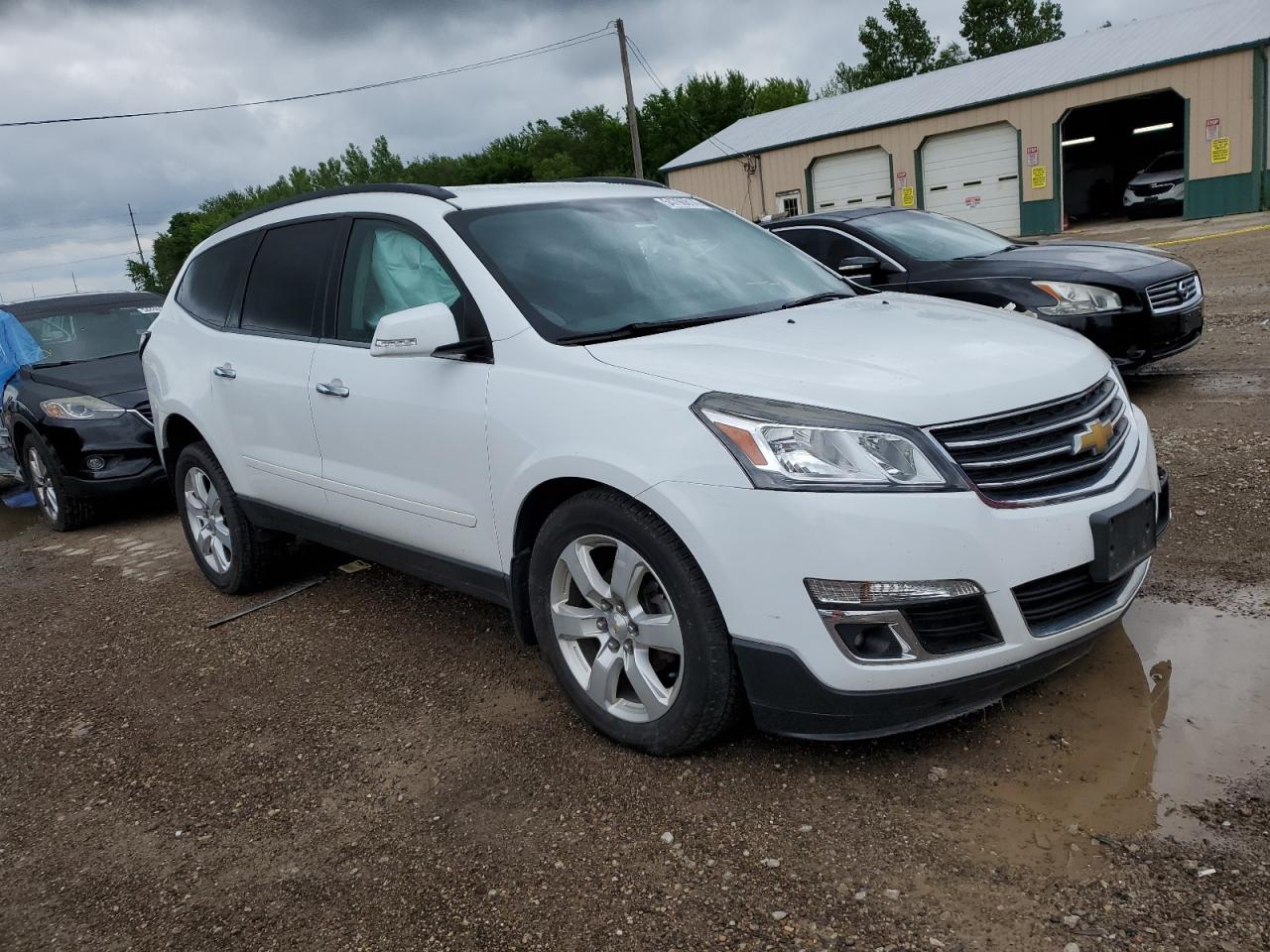 1GNKRGKD7HJ112606 2017 Chevrolet Traverse Lt