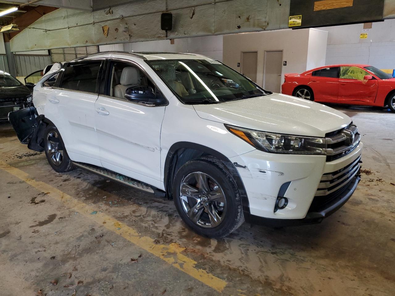 5TDDZRFH5JS808089 2018 Toyota Highlander Limited