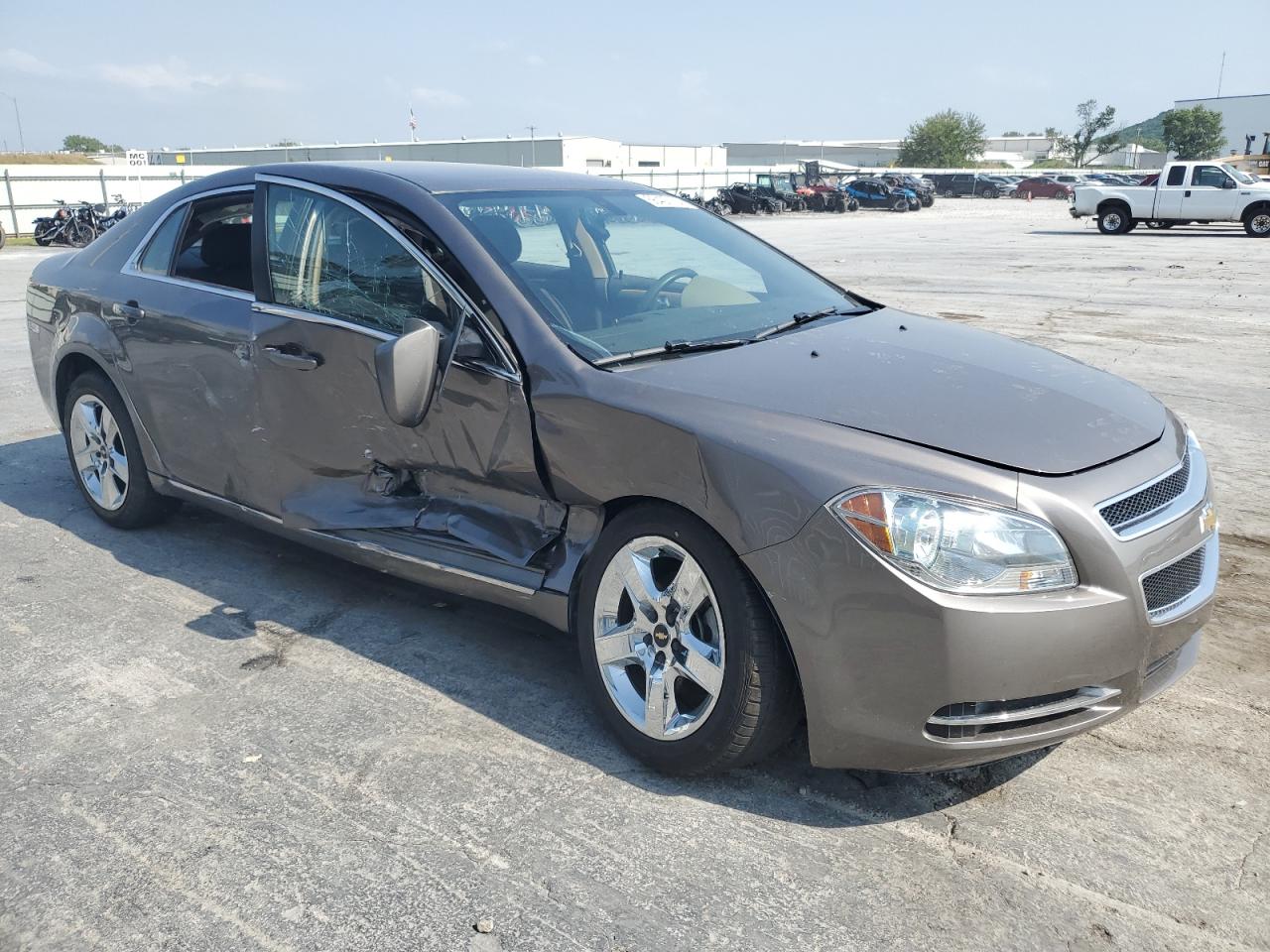 1G1ZC5EB6AF322056 2010 Chevrolet Malibu 1Lt