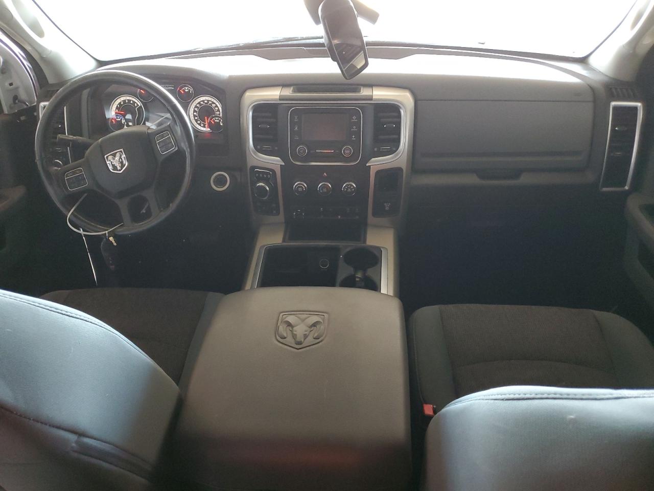 1C6RR7LM9FS500389 2015 Ram 1500 Slt