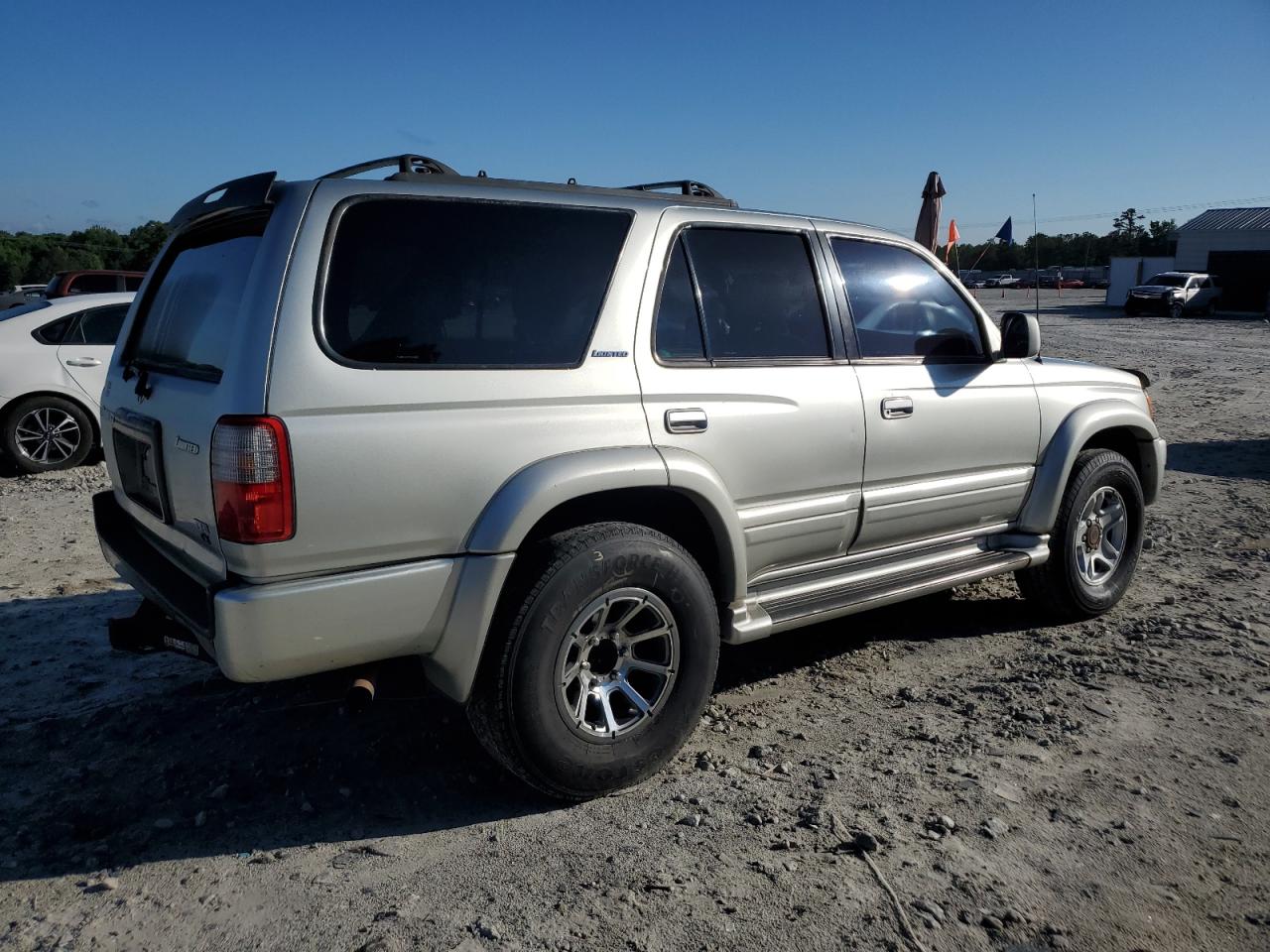 JT3GN87R7Y0143661 2000 Toyota 4Runner Limited