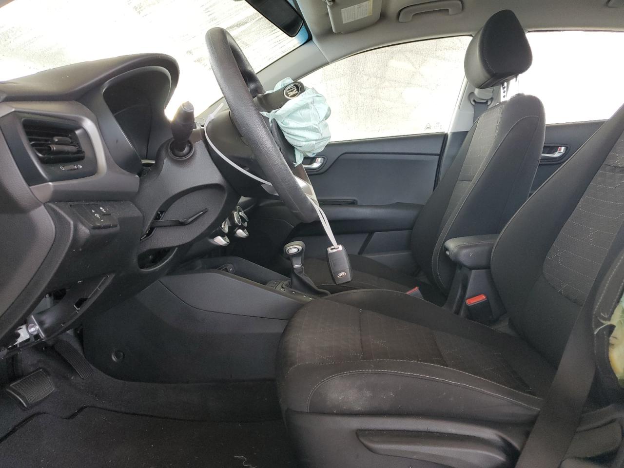 3KPA24AD8LE330648 2020 Kia Rio Lx