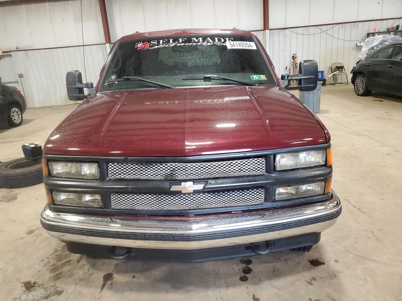 1GKFK16R6XJ760331 1999 GMC Suburban K1500