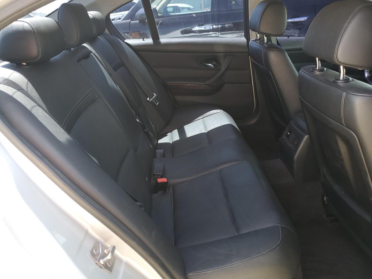 WBAPH7C52BE682163 2011 BMW 328 I