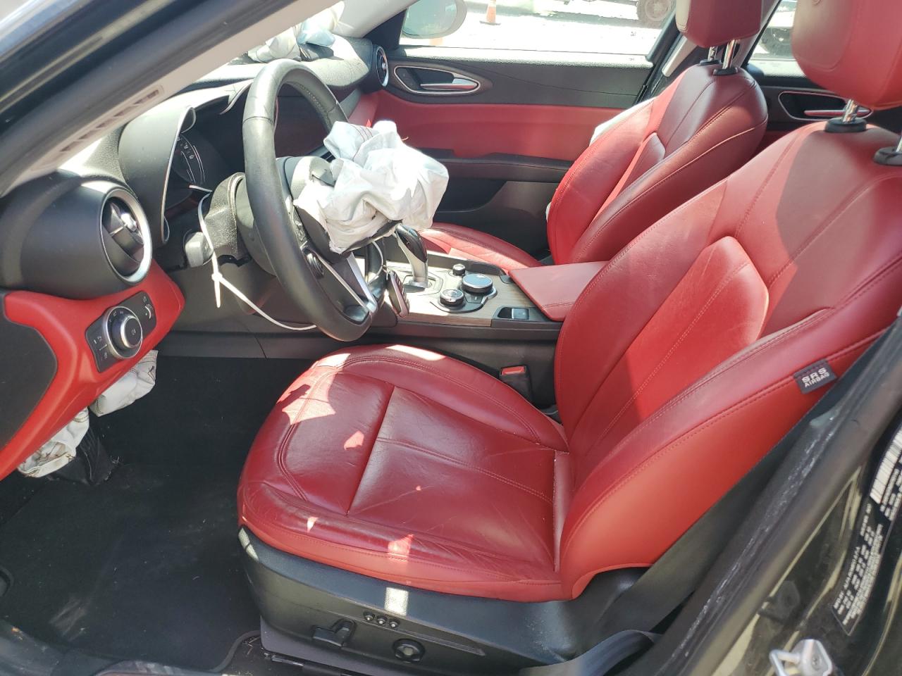 ZARFAEEN0H7551143 2017 Alfa Romeo Giulia Ti Q4