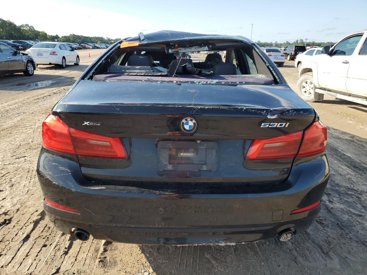 WBAJA7C32HWA70043 2017 BMW 530 Xi