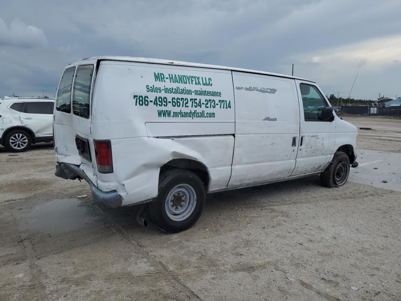 1FTNE2424YHA41128 2000 Ford Econoline E250 Van