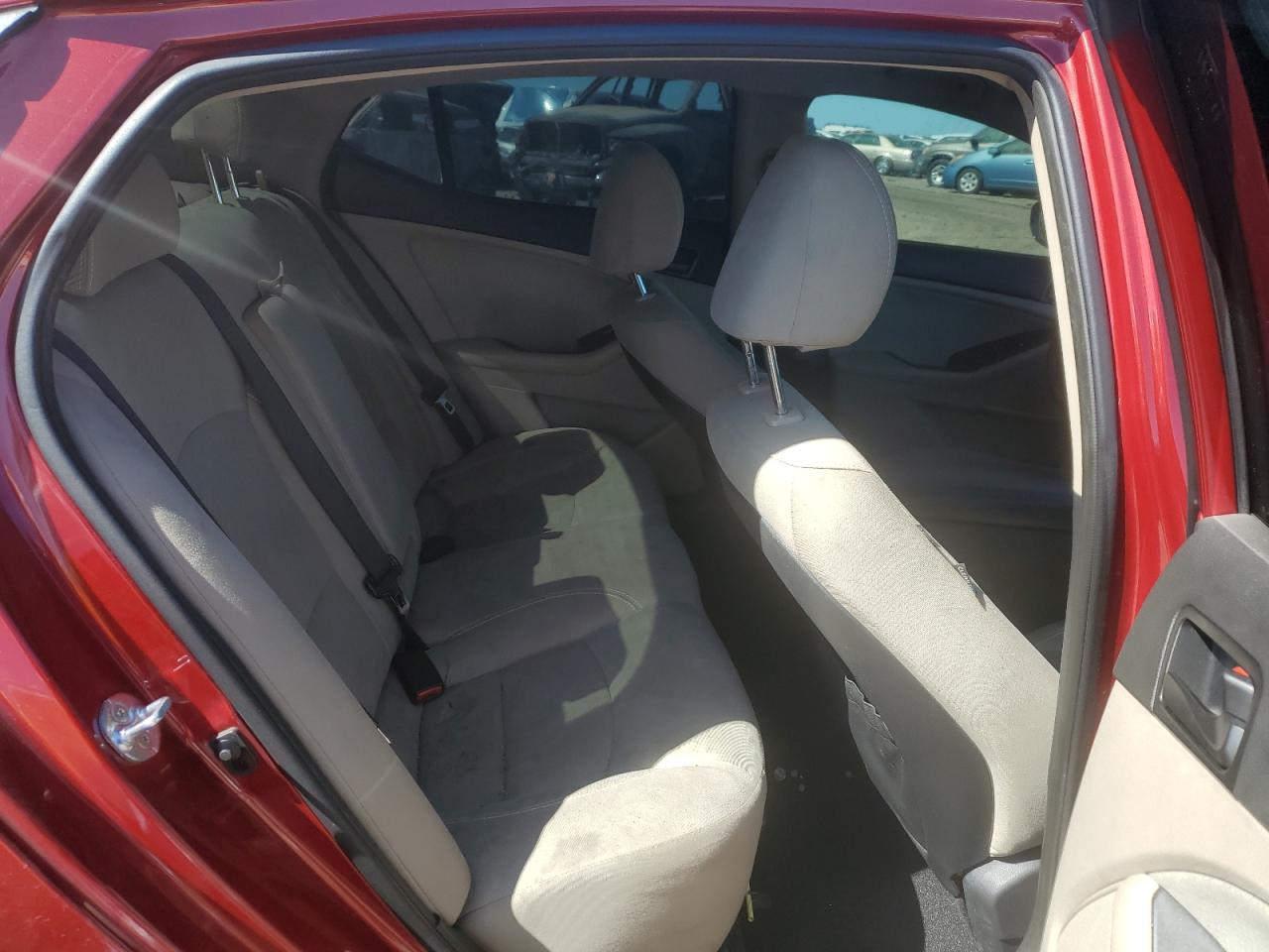 5XXGM4A70EG337957 2014 Kia Optima Lx